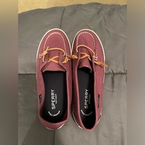 Sperry purple size 8